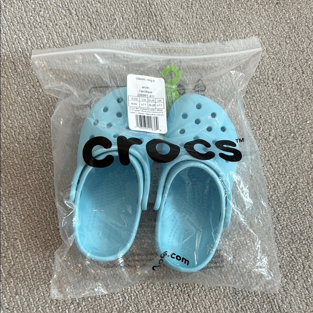 NWT kids size 11 CROCS